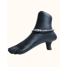 Elegant Silver Ball Anklet with Central Barrel Bead Detailing