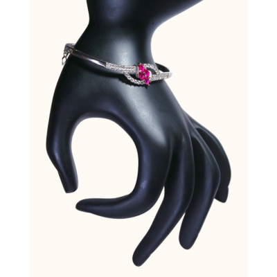 Elegant Ruby Sparkle Kada for Women – A Touch of Royal Grace